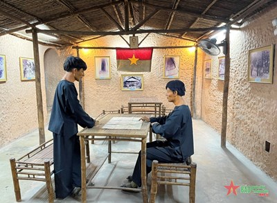 Gallery - 	Địa đạo Củ Chi hấp dẫn du khách qua mô phỏng